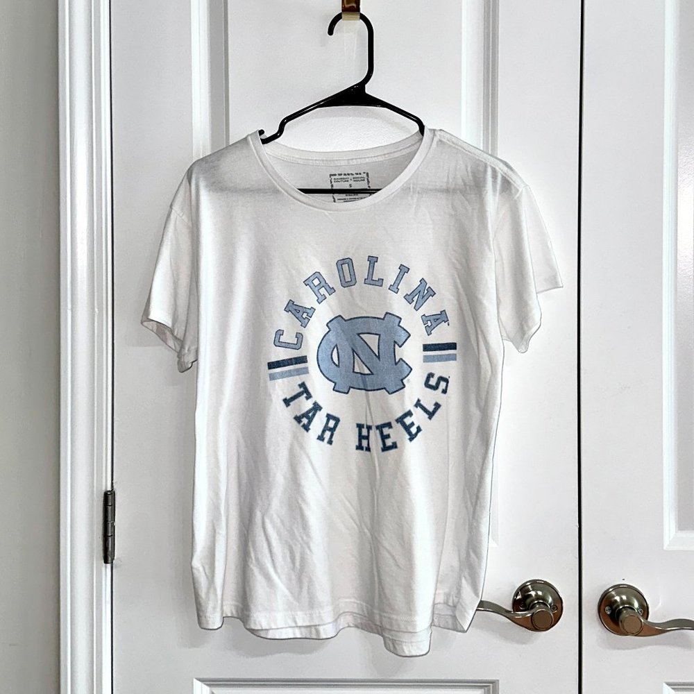 UNC Tar Heels T-Shirt (Social House)